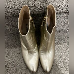 manolo blahnik heeled boots